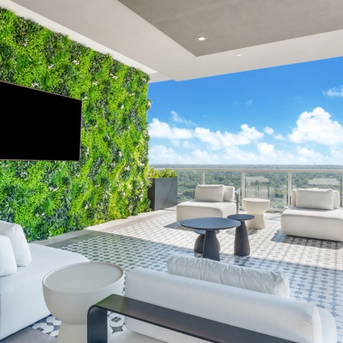 Sky lounge with wet bar with dining & lounge seating Sky lounge with wet bar with dining & lounge seating